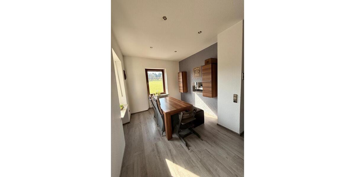 Etagenwohnung Hösbach - 4 Zimmer, 135 m&sup2;, 355.000&euro; | Angebot:25793998