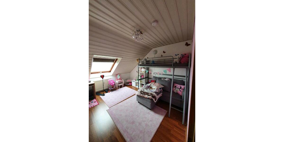 Dachgeschoßwohnung Schaafheim - 4 Zimmer, 89 m&sup2;, 975&euro; | Angebot:26425609