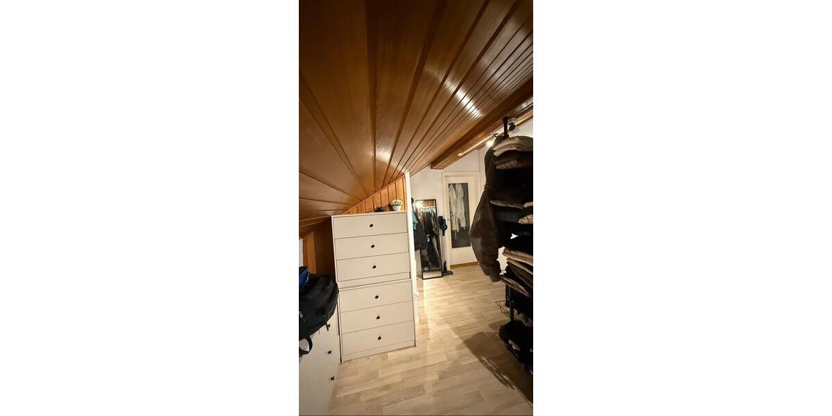 Dachgeschoßwohnung Frankfurt am Main Unterliederbach - 2 Zimmer, 73 m&sup2;, 870&euro; | Angebot:25923532