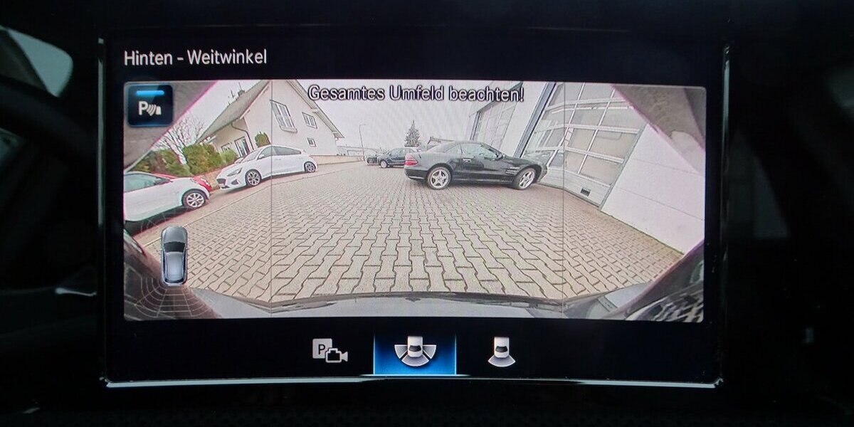 Mercedes-Benz A 200 AMG Line, Standheizung, Leder, Rückfahrkamer 145.252 km 17.990 &euro; Rodgau 63110