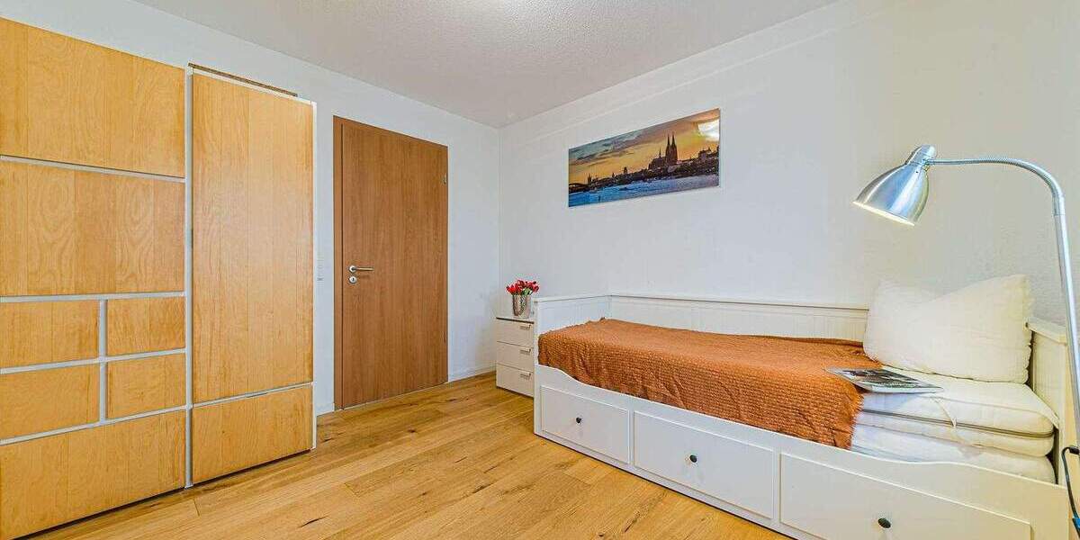 Etagenwohnung Frankfurt am Main Nied - 4 Zimmer, 110 m&sup2;, 2.450&euro; | Angebot:25727283