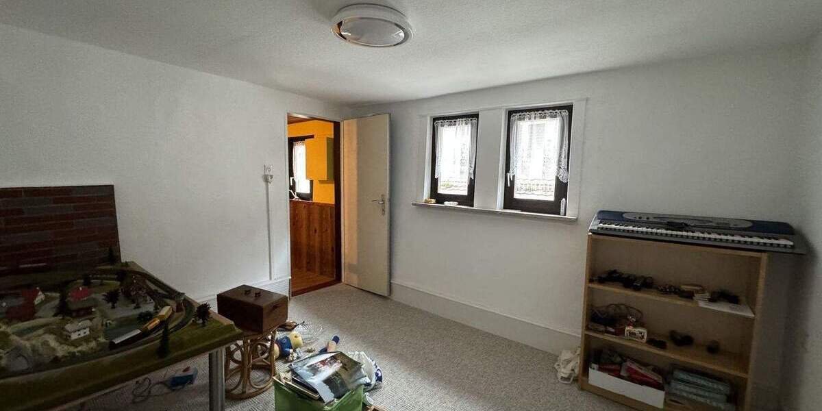 Einfamilienhaus Oberursel - 4 Zimmer, 120 m&sup2;, 375.000&euro; | Angebot:25718985