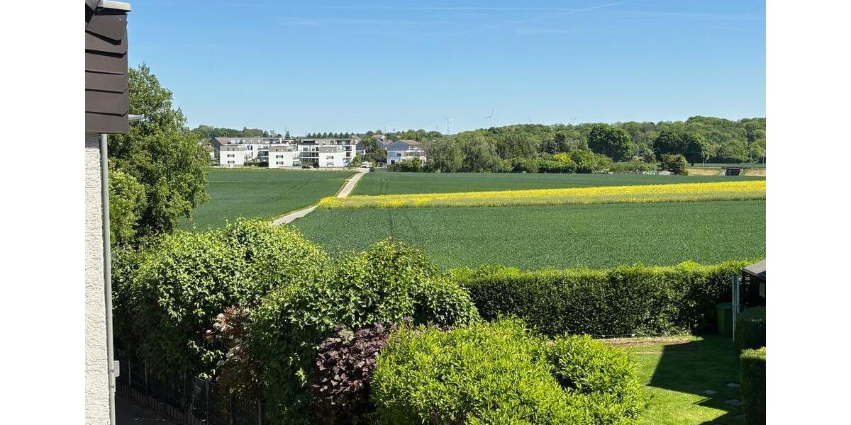 Reihenhaus Frankfurt am Main Bonames - 4.5 Zimmer, 138 m&sup2;, 2.000&euro; | Angebot:25429521