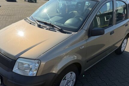 Fiat Panda 1.Hand/76.000km 76.555 km 2.499 &euro; Frankfurt 60386