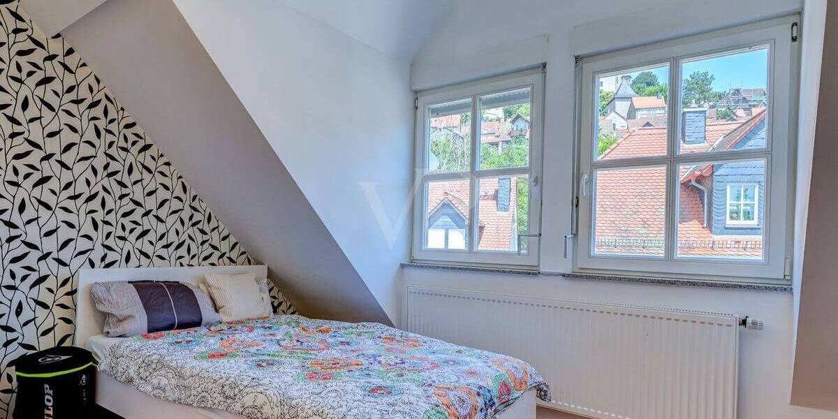 Mehrfamilienhaus, Wohnhaus Kronberg im Taunus Kronberg - 5 Zimmer, 180 m&sup2;, 2.400&euro; | Angebot:25939639