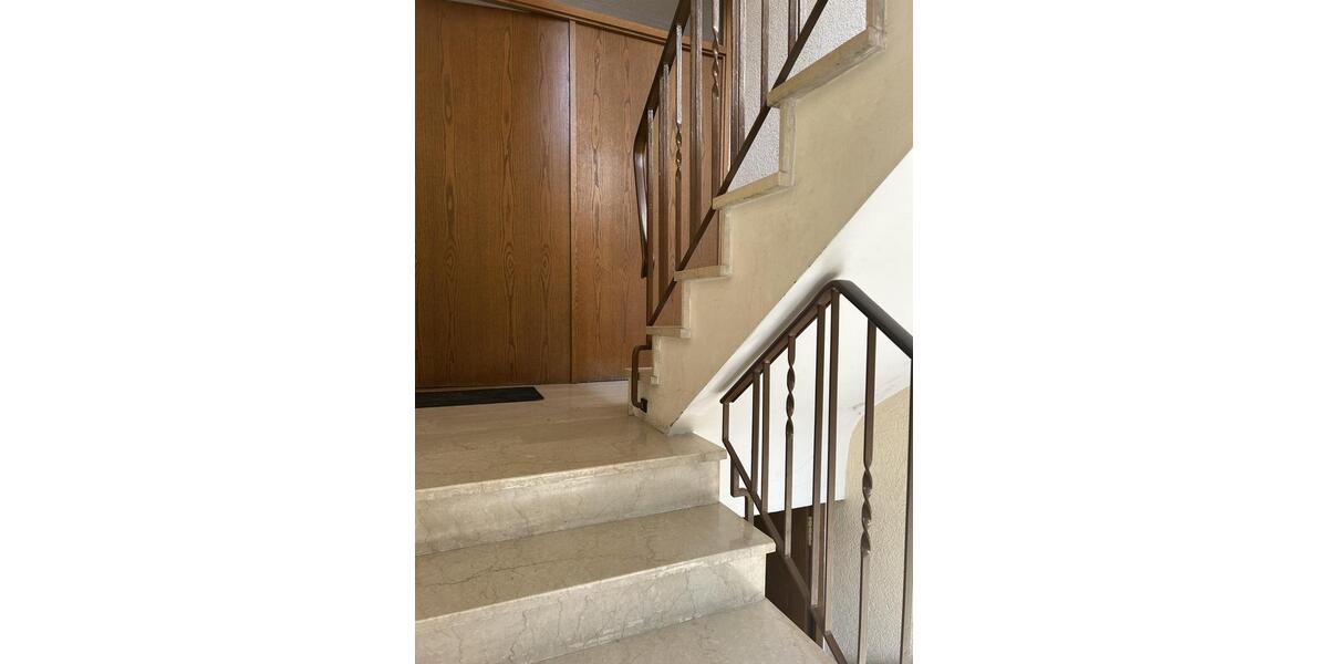 Etagenwohnung Frankfurt am Main Ost - 3 Zimmer, 80 m&sup2;, 1.300&euro; | Angebot:23027842