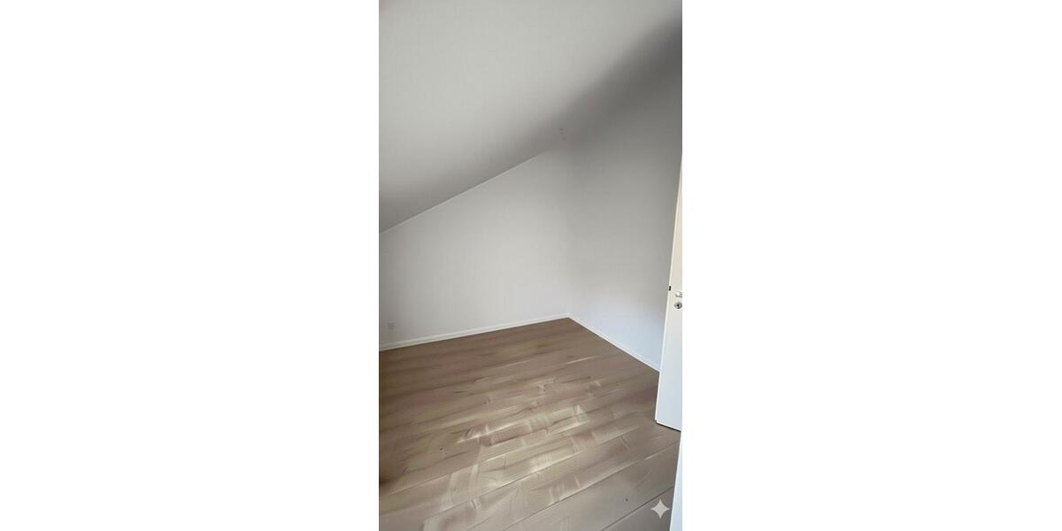 Doppelhaushälfte Gelnhausen - 6 Zimmer, 143 m&sup2;, 575.000&euro; | Angebot:27532240