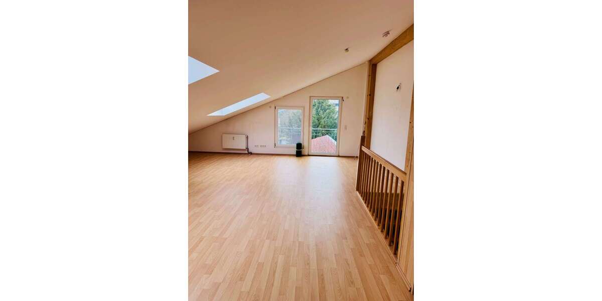 Etagenwohnung Frankfurt Niederrad - 2 Zimmer, 90 m&sup2;, 1.100&euro; | Angebot:25874526