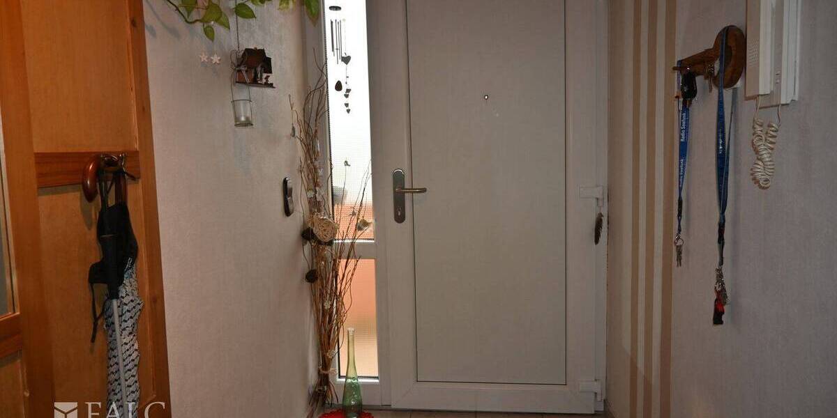 Etagenwohnung Karlstein am Main Großwelzheim - 3 Zimmer, 81 m&sup2;, 239.000&euro; | Angebot:25678009