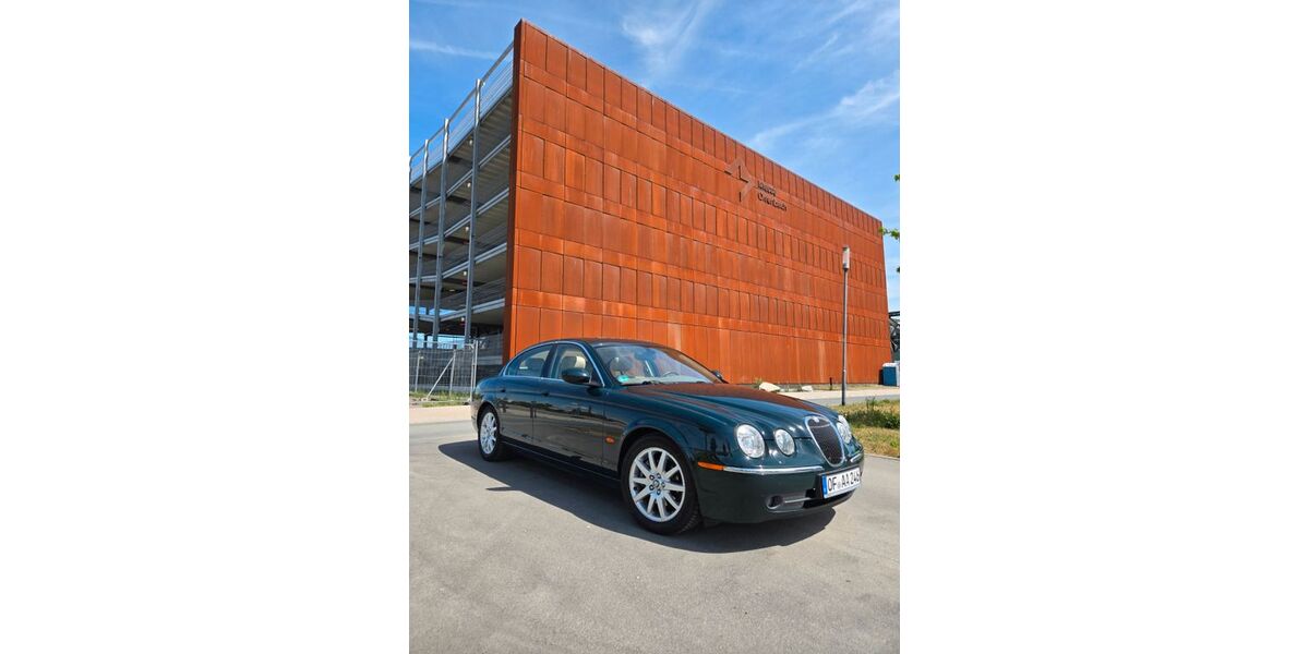 Jaguar S-Type 112.473 km 8.250 &euro; Frankfurt 60388