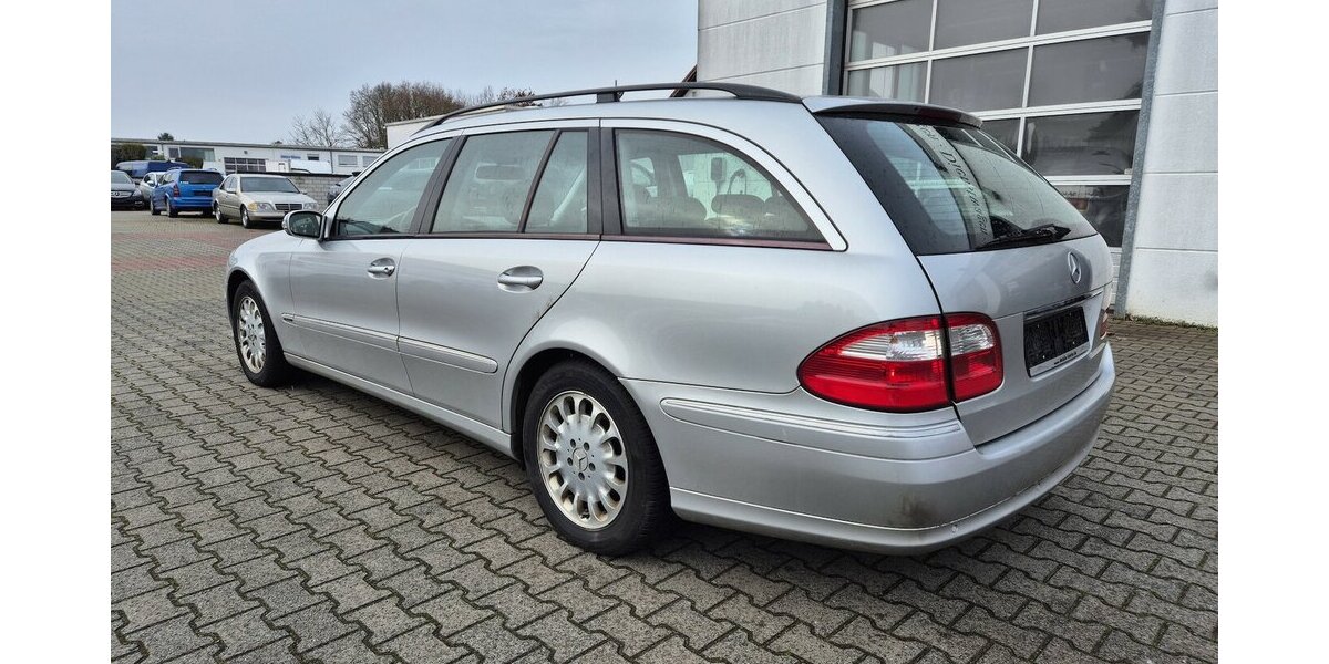 Mercedes-Benz E 220 T CDI Elegance, Klima, Automatik, Navigation 134.668 km 7.990 &euro; Rodgau 63110