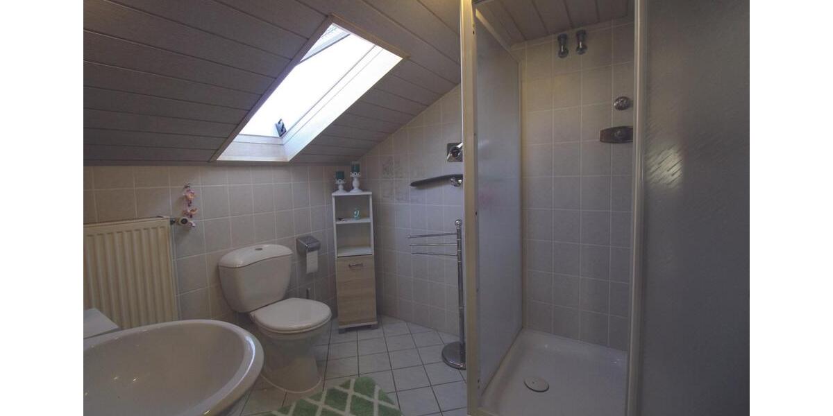 Einfamilienhaus Freigericht - 4 Zimmer, 235 m&sup2;, 2.000&euro; | Angebot:25365735