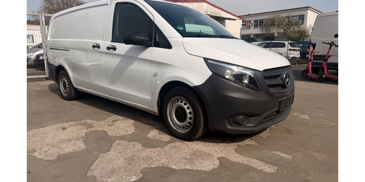 Mercedes-Benz Vito 114.000 km 10.900 &euro; FRANKFURT 65933