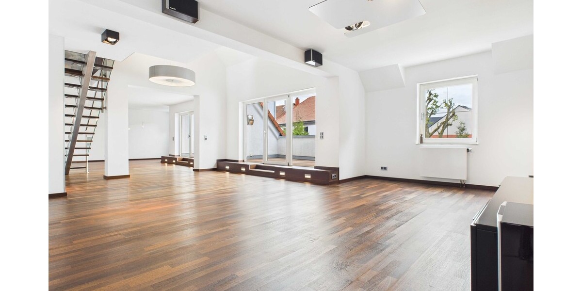 Exklusives Maisonette-Penthouse mit EBK, Whirlpool, Sauna & 2 TG-Stellplätzen - provisionsfrei - Maisonettenwohnung Karben / Petterweil Petterweil | Angebot:24951224