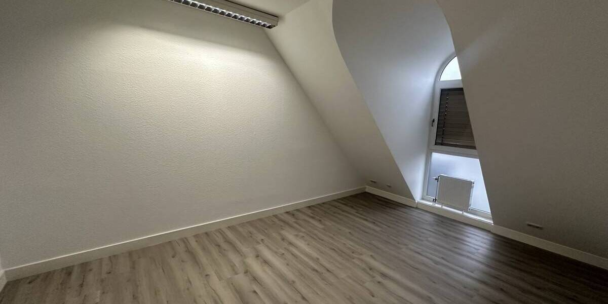 Gewerbeobjekt Hanau Innenstadt - 4 Zimmer, 128 m&sup2;, 1.550&euro; | Angebot:26627319