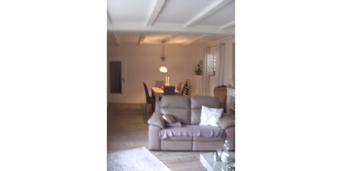 Etagenwohnung Wöllstadt - 3 Zimmer, 110 m&sup2;, 1.000&euro; | Angebot:25928713