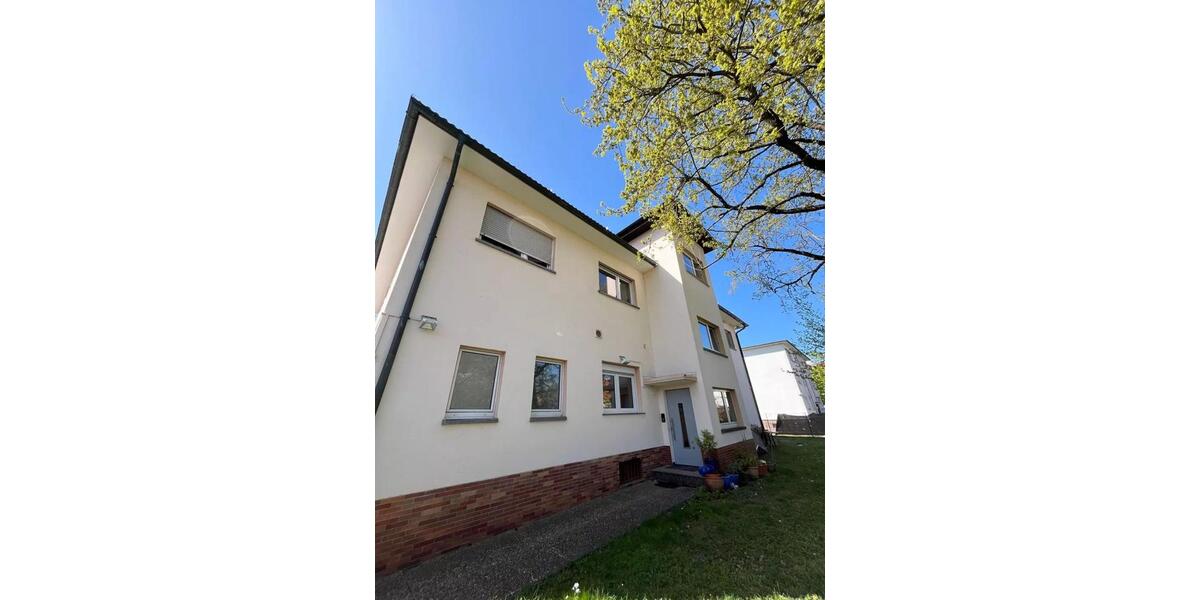 Hochparterre Bad Homburg vor der Höhe Gonzenheim - 5 Zimmer, 175 m&sup2;, 2.160&euro; | Angebot:25380898