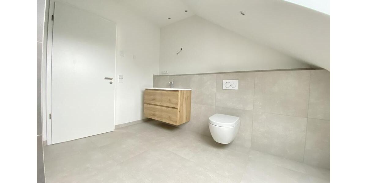 Dachgeschoßwohnung Bad Vilbel - 2 Zimmer, 82 m&sup2;, 1.800&euro; | Angebot:23088657