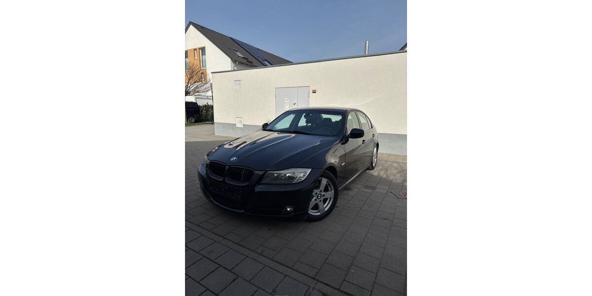 BMW 318 177.000 km 5.199 &euro; Frankfurt am Main 60437