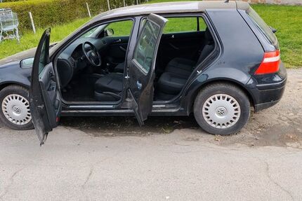 VW Golf 170.000 km 1.600 &euro; Offenbach am Main 63069