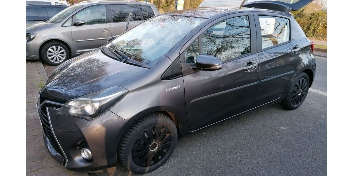 Toyota Yaris 48.633 km 10.650 &euro; Frankfurt am Main 60385