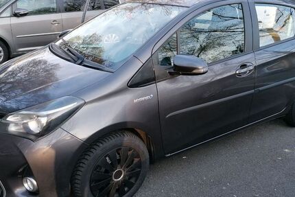 Toyota Yaris 48.633 km 10.990 &euro; Frankfurt am Main 60385
