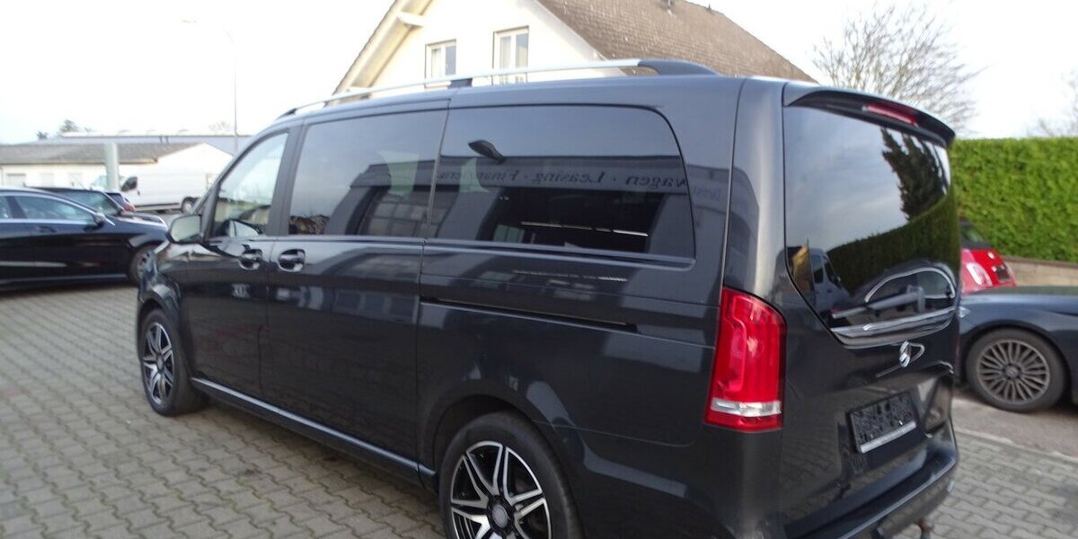 Mercedes-Benz V 300 d 4M lang AVANTGARDE EDITION AMG Line, Stand 61.360 km 56.990 &euro; Rodgau 63110