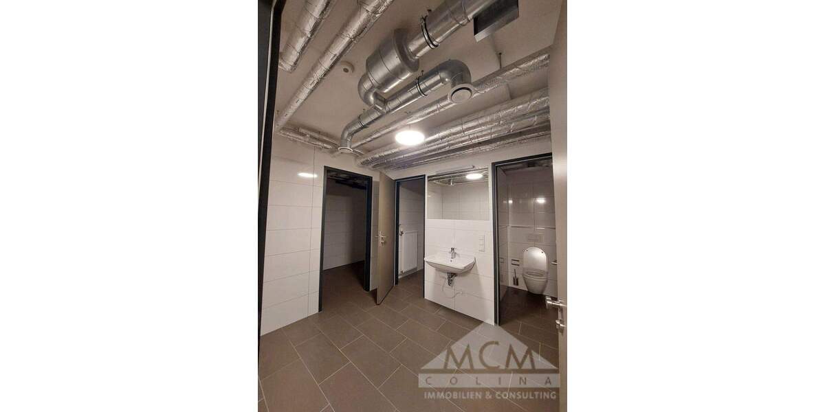 Gewerbeobjekt Offenbach am Main - 1 Zimmer, 150 m&sup2;, 2.450&euro; | Angebot:25749119