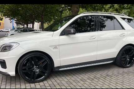 Mercedes-Benz ML 350 221.000 km 21.500 &euro; Frankfurt am Main, Stadt 65931