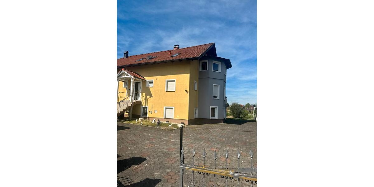 Einfamilienhaus Friedberg (Hessen) - 6 Zimmer, 250 m&sup2;, 400.000&euro; | Angebot:26052883
