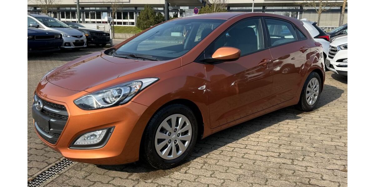 Hyundai i30 75.965 km 6.899 &euro; Hanau 63452