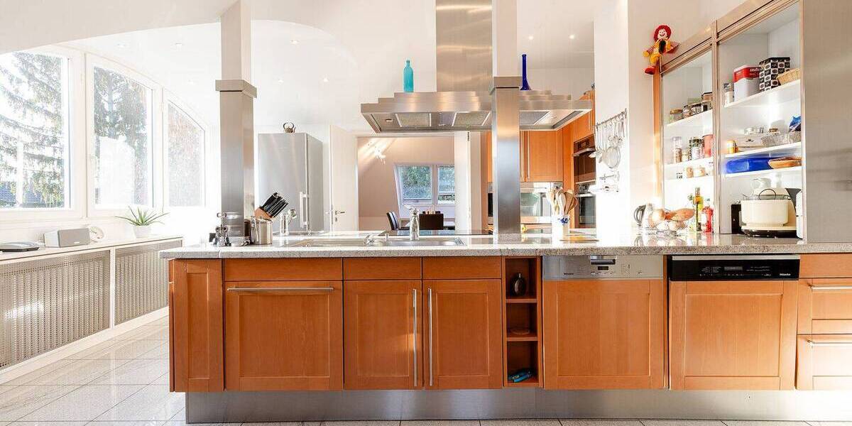 Etagenwohnung Frankfurt am Main Eschersheim - 6 Zimmer, 252 m&sup2;, 2.150.000&euro; | Angebot:25926994