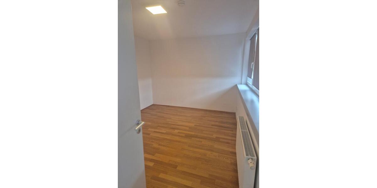 Etagenwohnung Frankfurt am Main Niederrad - 3.5 Zimmer, 106 m&sup2;, 1.689&euro; | Angebot:25266793