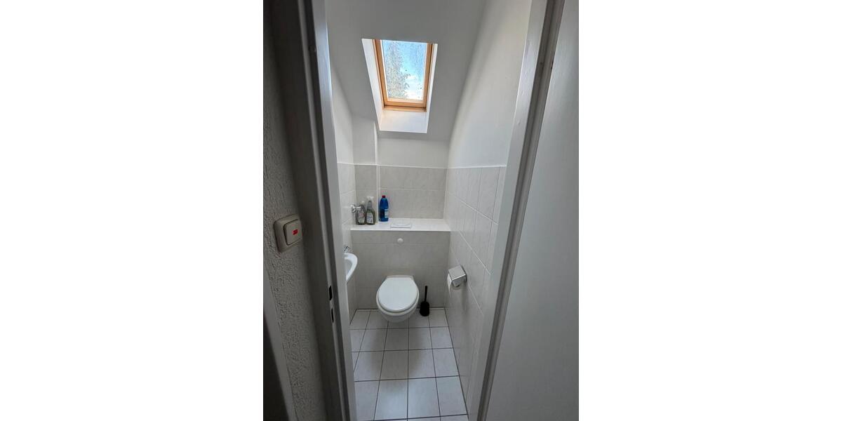 Dachgeschoßwohnung Frankfurt am Main Bergen-Enkheim - 1 Zimmer, 18 m&sup2;, 380&euro; | Angebot:27597322