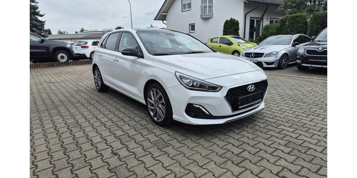 Hyundai i30 Passion +, Rückfahrkamera, Carplay, Navi, Sitz 85.411 km 14.990 &euro; Rodgau 63110