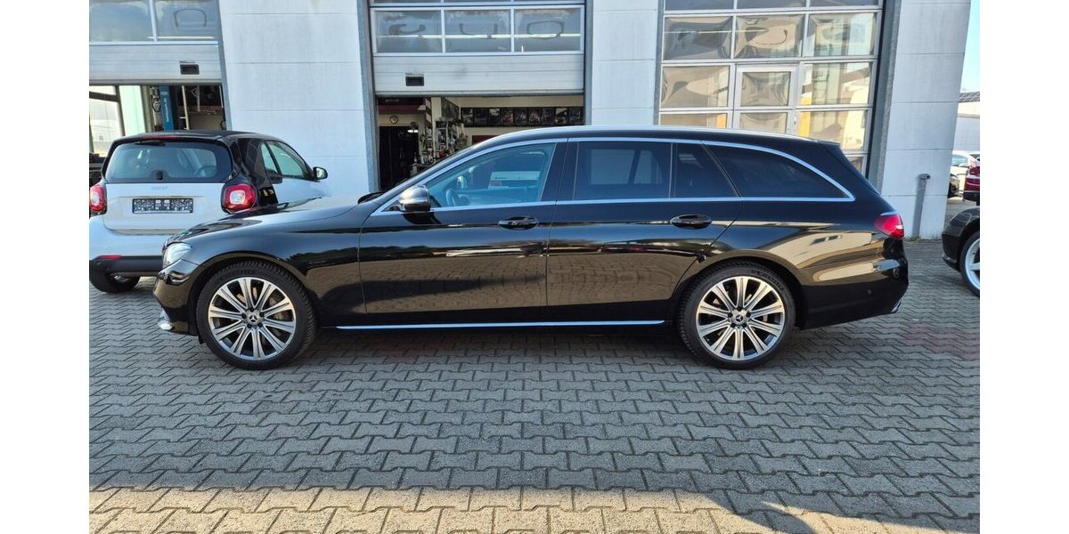 Mercedes-Benz E 400 d T 4M Standheizung, Rückfahrkamera, AHK, Co 200.000 km 19.890 &euro; Rodgau 63110