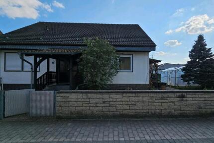 Haus Groß-Zimmern Zimmern - 6 Zimmer, 160 m&sup2;, 1.950&euro; | Angebot:25893526