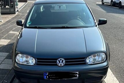 VW Golf 179.860 km 700 &euro; Mainhausen 63533