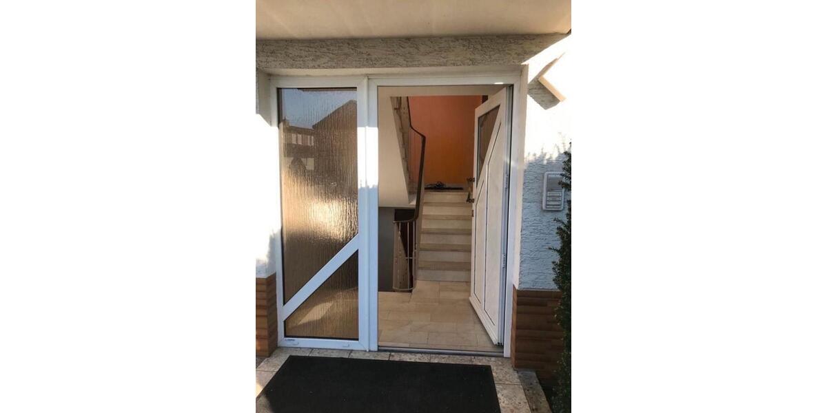 Etagenwohnung Großkrotzenburg - 3 Zimmer, 82 m&sup2;, 1.200&euro; | Angebot:25161506