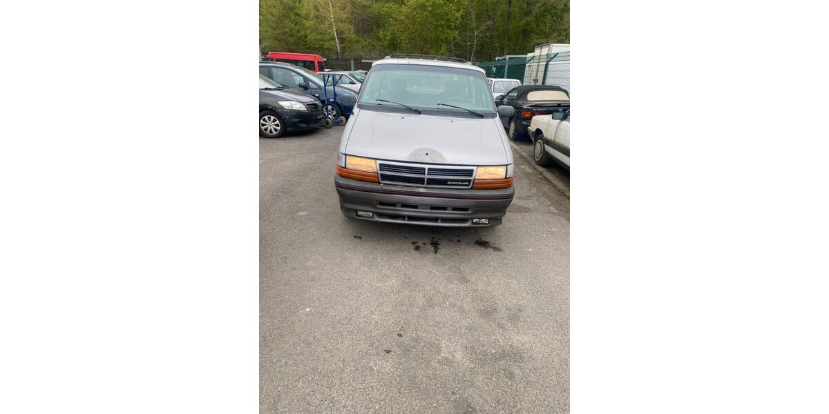 Chrysler Voyager 219.000 km 3.200 &euro; Hanau 63457