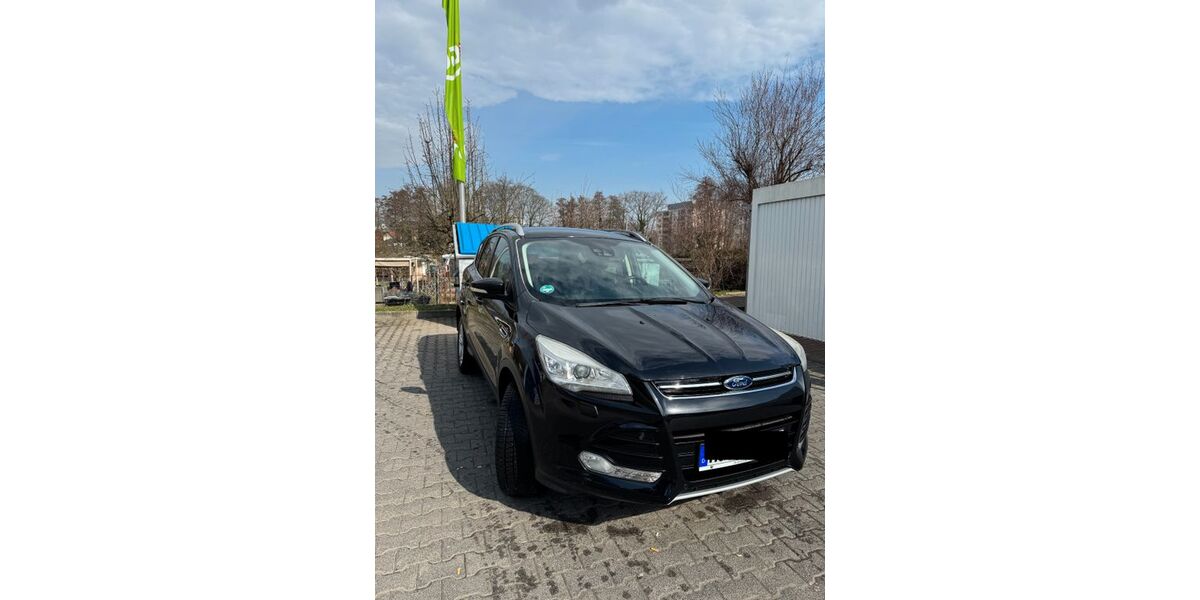 Ford Kuga 129.000 km 8.300 &euro; Bad Homburg 61350