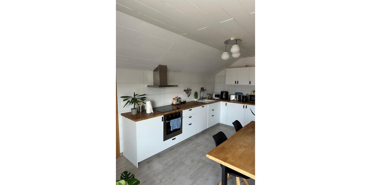 Dachgeschoßwohnung Schöneck - 2 Zimmer, 75 m&sup2;, 950&euro; | Angebot:25852359