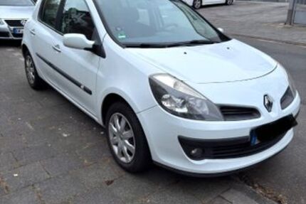 Renault Clio 246.000 km 3.000 &euro; Offenbach 63065