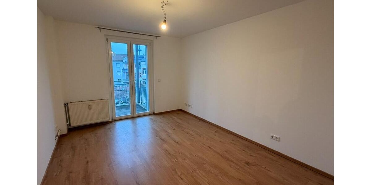 Etagenwohnung Frankfurt am Main Bockenheim - 3 Zimmer, 80 m&sup2;, 1.590&euro; | Angebot:25755743