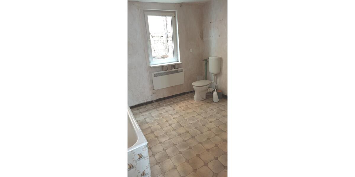 Reihenhaus Frankfurt am Main Niederrad - 10 Zimmer, 137 m&sup2;, 58.000&euro; | Angebot:16960480