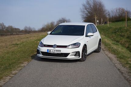 VW Golf 102.395 km 18.700 &euro; Goldbach 63773