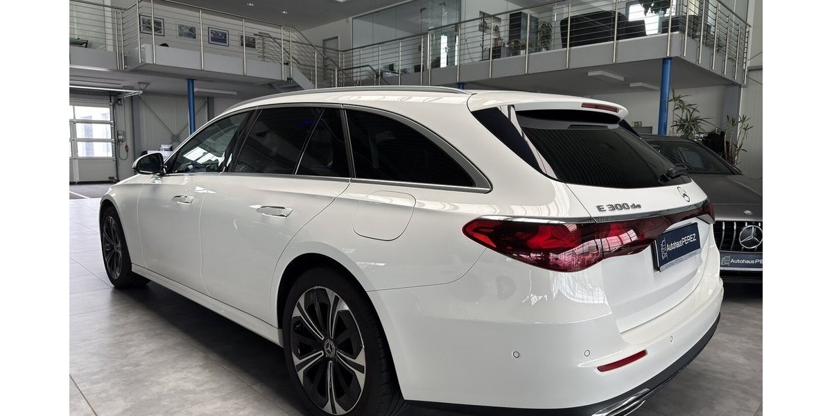 Mercedes-Benz E 300 T de AVANTGARDE AIRMATIC-DISTRONIC-PANO-19 26.702 km 50.889 &euro; Groß-Umstadt 64823