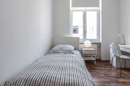 Zimmer Frankfurt Bahnhofsviertel - 1 Zimmer, 650&euro; | Angebot:26039433