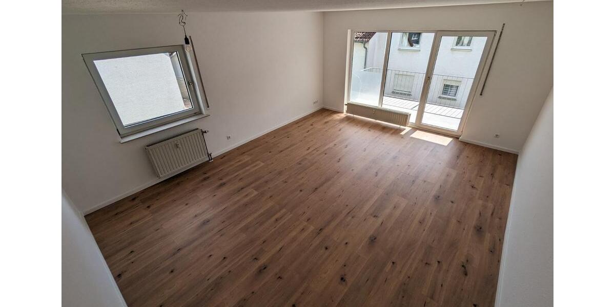Erdgeschoßwohnung Hanau Kesselstadt - 3 Zimmer, 86 m&sup2;, 1.000&euro; | Angebot:25292063