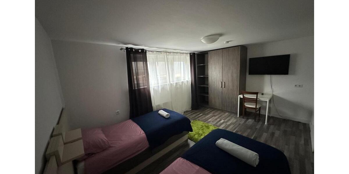 Etagenwohnung Hasselroth - 7 Zimmer, 200 m&sup2;, 2.500&euro; | Angebot:26557395